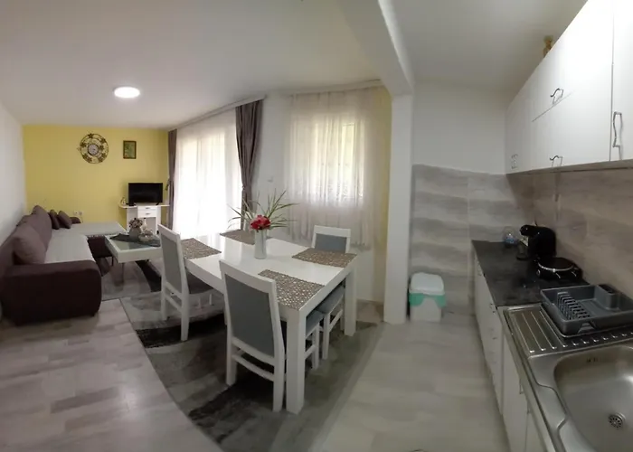 Apartmani Romansa Perucac