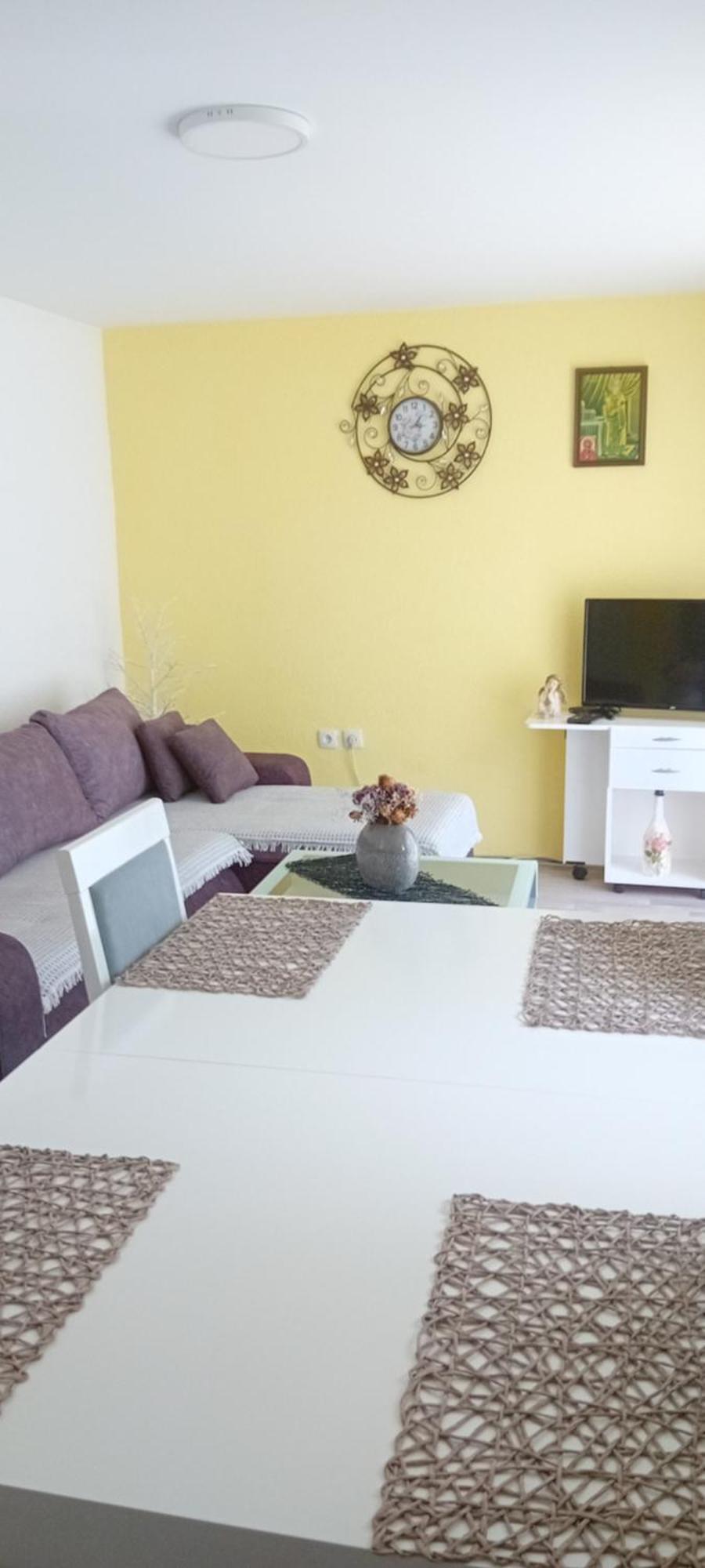Romansa Apartment *