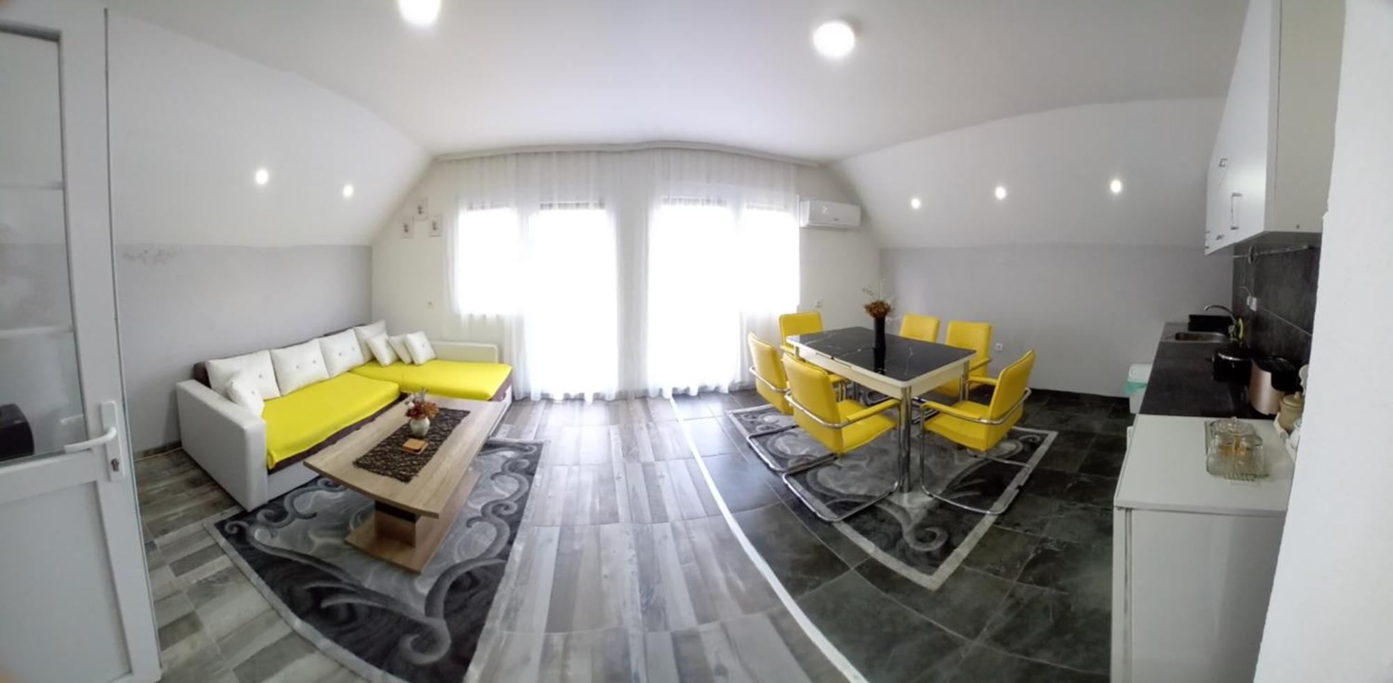 Apartment Romansa Perucac