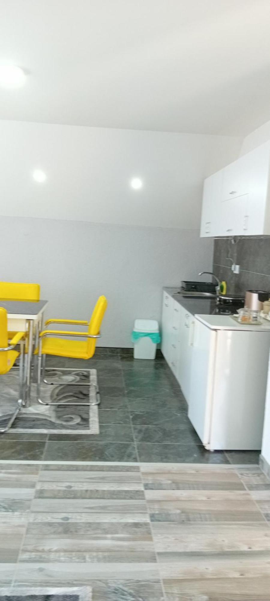 Apartment Romansa Perucac